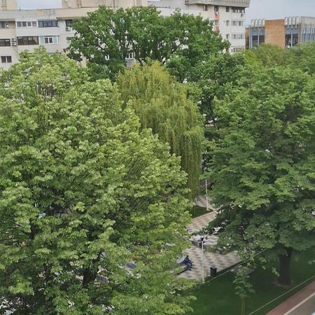 Apartament Cu 2 Camere Spatioase In Centrul Orasului - Andrei Brăila Dış mekan fotoğraf
